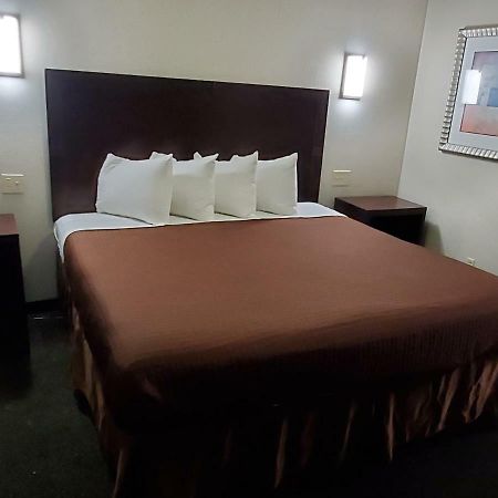 Executive Inn Ferry Pass Esterno foto