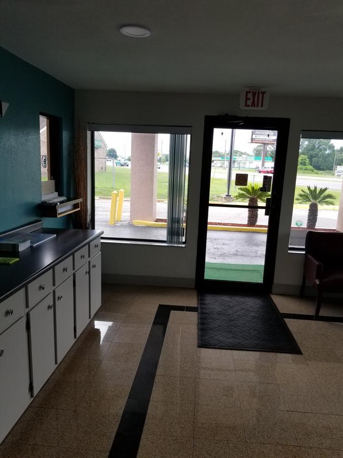 Executive Inn Ferry Pass Esterno foto