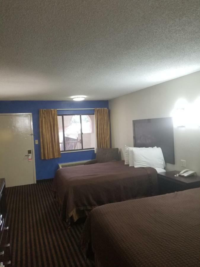 Executive Inn Ferry Pass Esterno foto